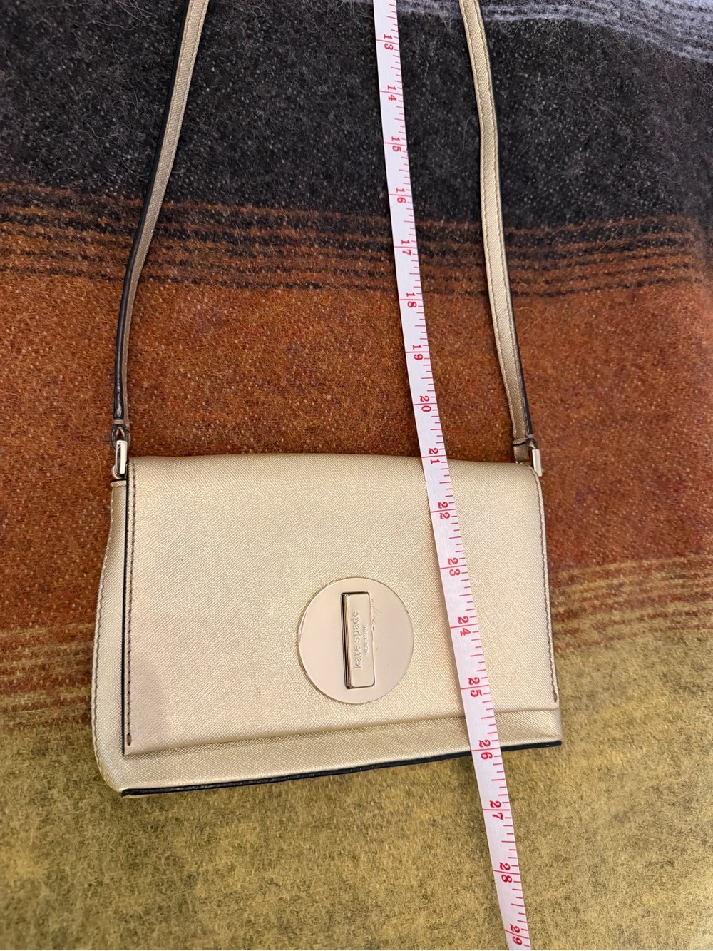 Kate Spade New York Mid-2010s Metallic Gold Saffiano Leather Turn Lock Crossbody - Picture 6 of 11